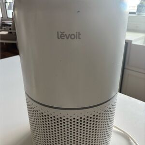 Levoit White Air Purifier - Compact Tower